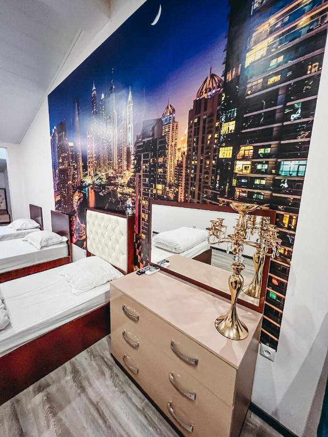 Castle Family Hotel Ереван Екстериор снимка
